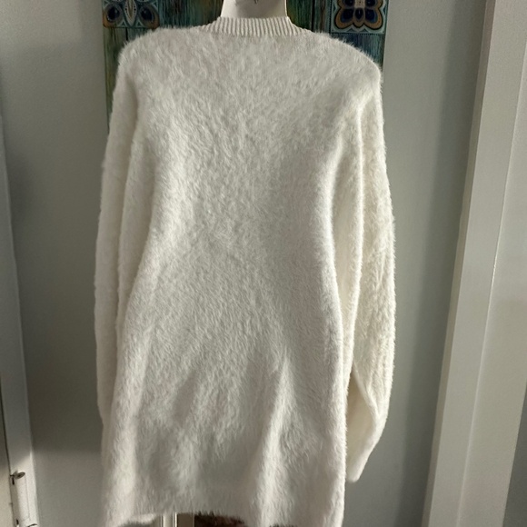WHITE V-NECK SWEATER - Picture 2 of 6